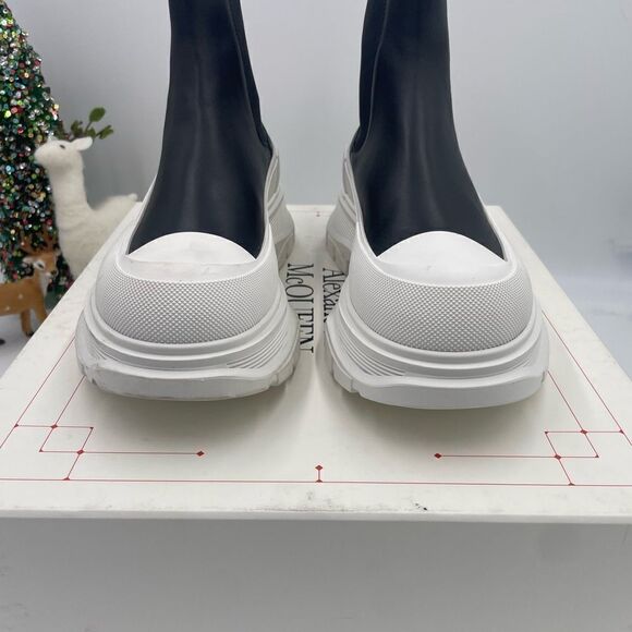 Men’s Alexander McQueen black/white ankle boots size 41 made in Italy - Picture 2 of 6
